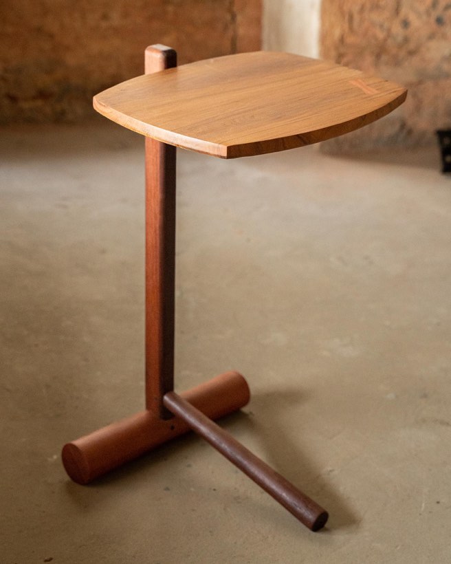 Mesa de canto e mesinha de centro
