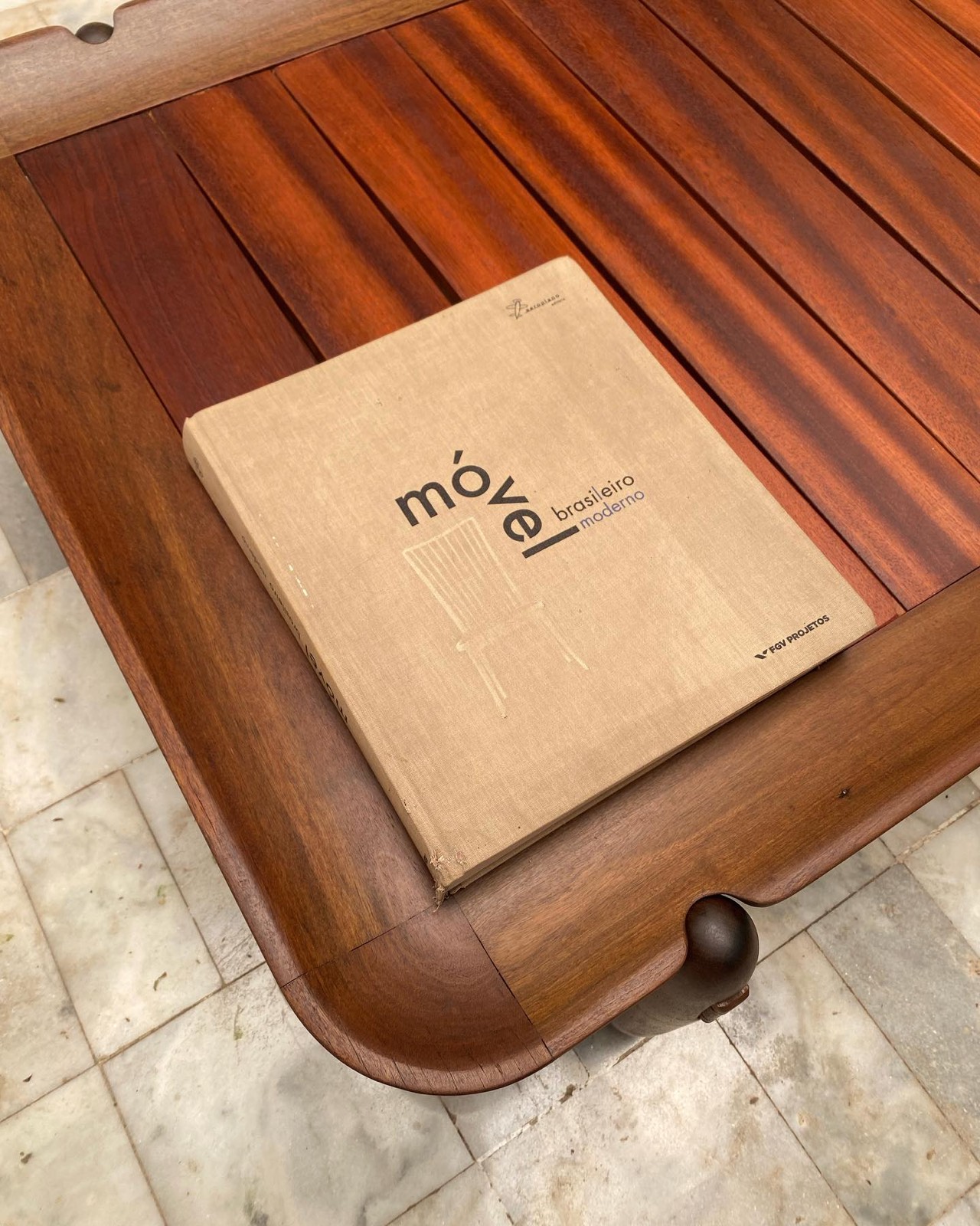 Mesa Tabuleiro — Mesa de centro