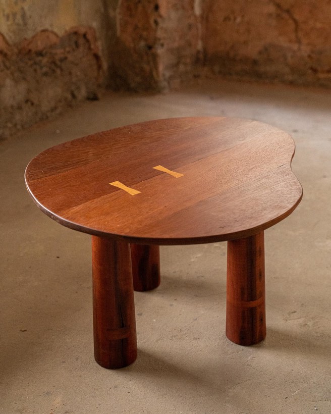 Mesa de canto e mesinha de centro